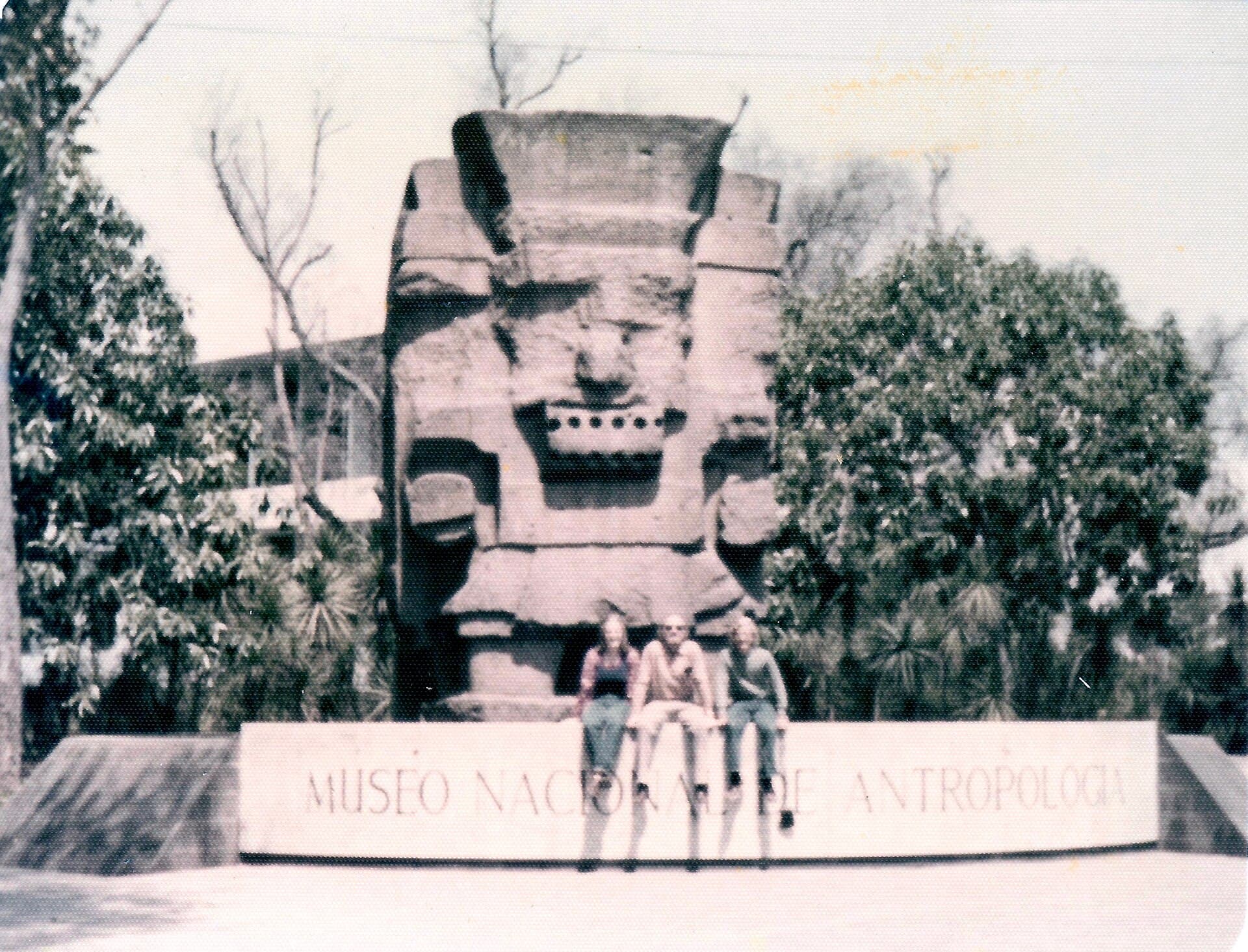 Exterior del Museo Nacional de Antropología en 1974.